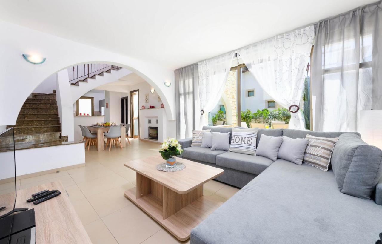 Kymma Holiday Homes&Bungalows Ayia Napa Exteriör bild